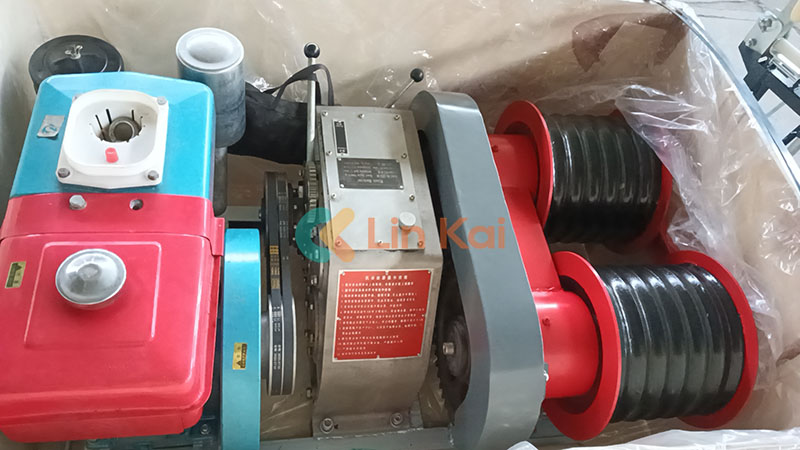 Sroichfidh Trealamh Cumhachta Leictreach Ningbo LingKai go hÓman